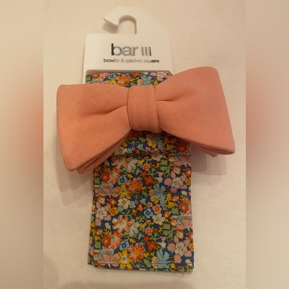 BAR III Men’s Bow Tie and Pocket Square NWT - Picture 1 of 5